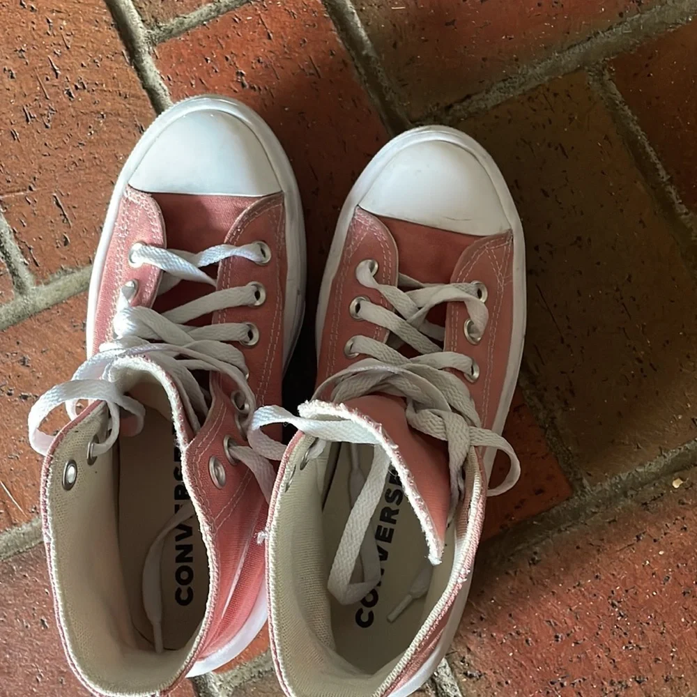 Platform Converse‎ Women's Pink and White Sneakers